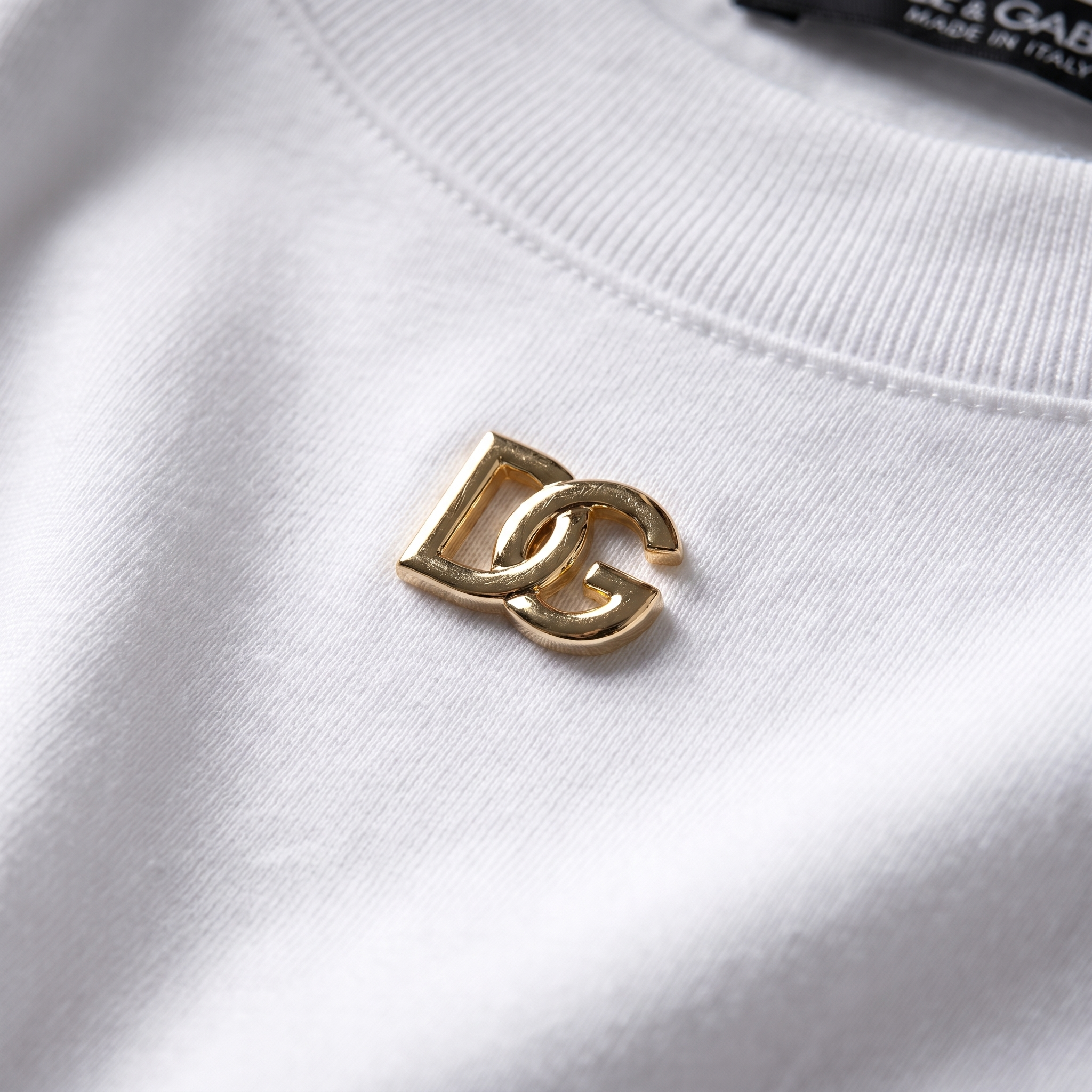 DOLCE & GABBANA METAL DG LOGO WHITE TEE